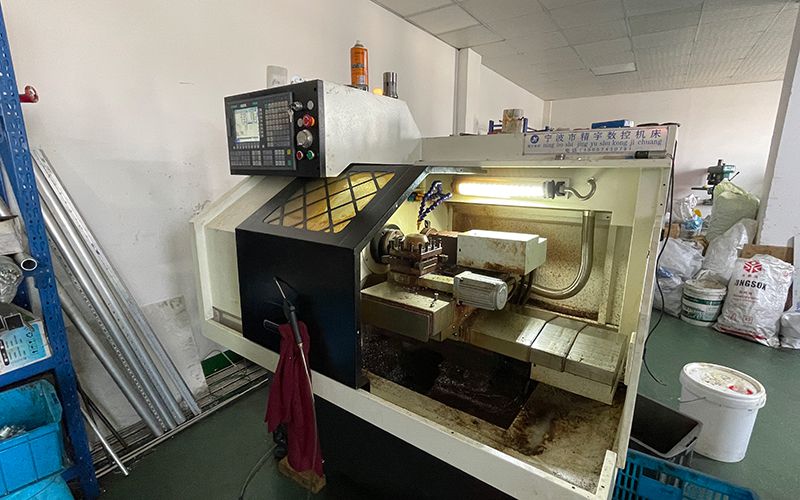 Máquina de taladrado y fresao CNC de aluminio (1.5 metros)